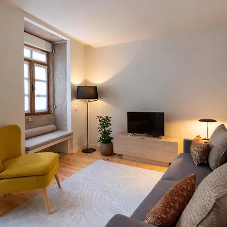 بيت للعطل 423 Garden ! Breakfast And Lunch Option ! Walk To Porto فيلا نوفا دي غايا
